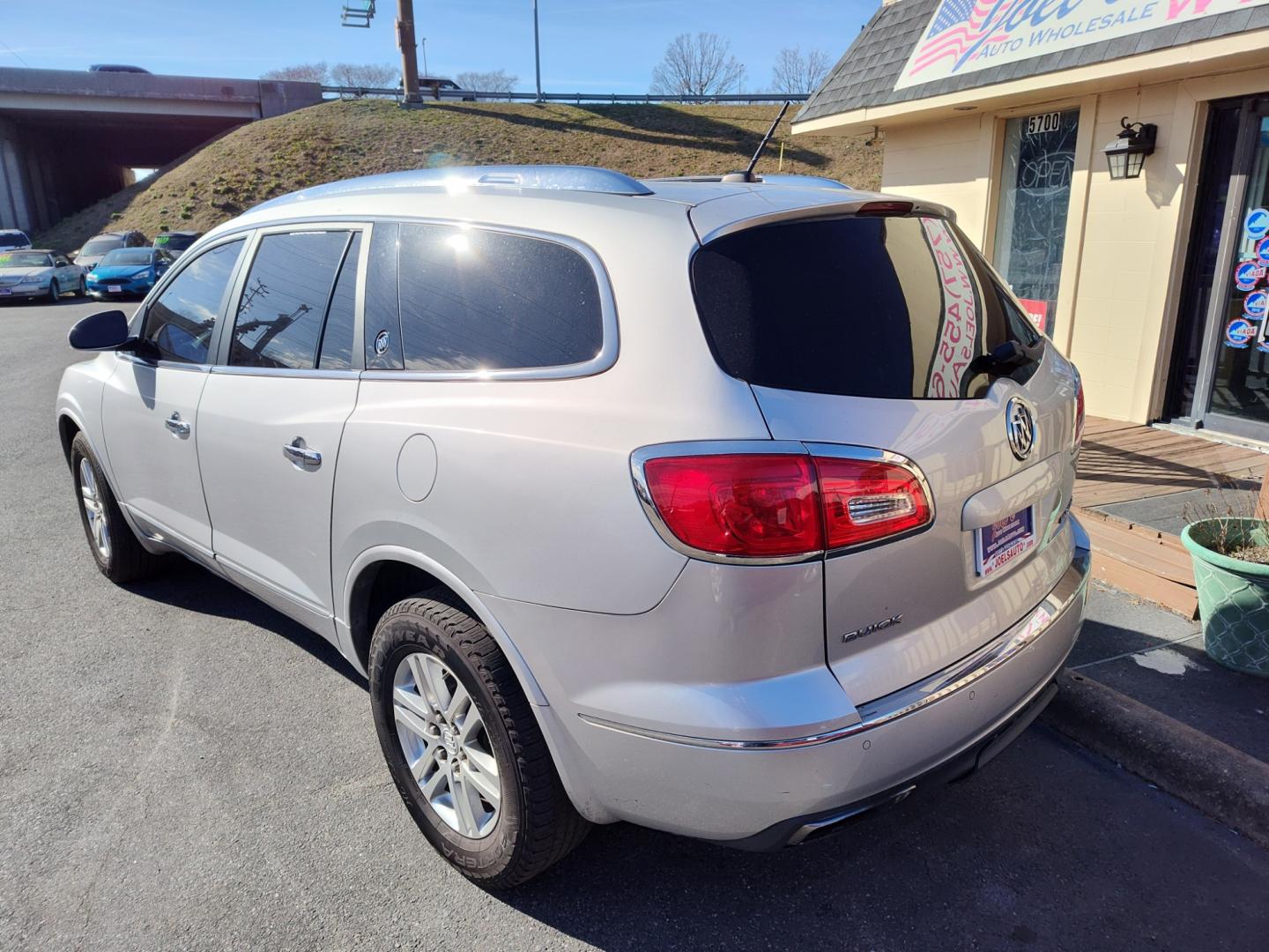 2015 Silver Buick Enclave (5GAKRAKD9FJ) , located at 5700 Curlew Drive, Norfolk, VA, 23502, (757) 455-6330, 36.841885, -76.209412 - Photo#11